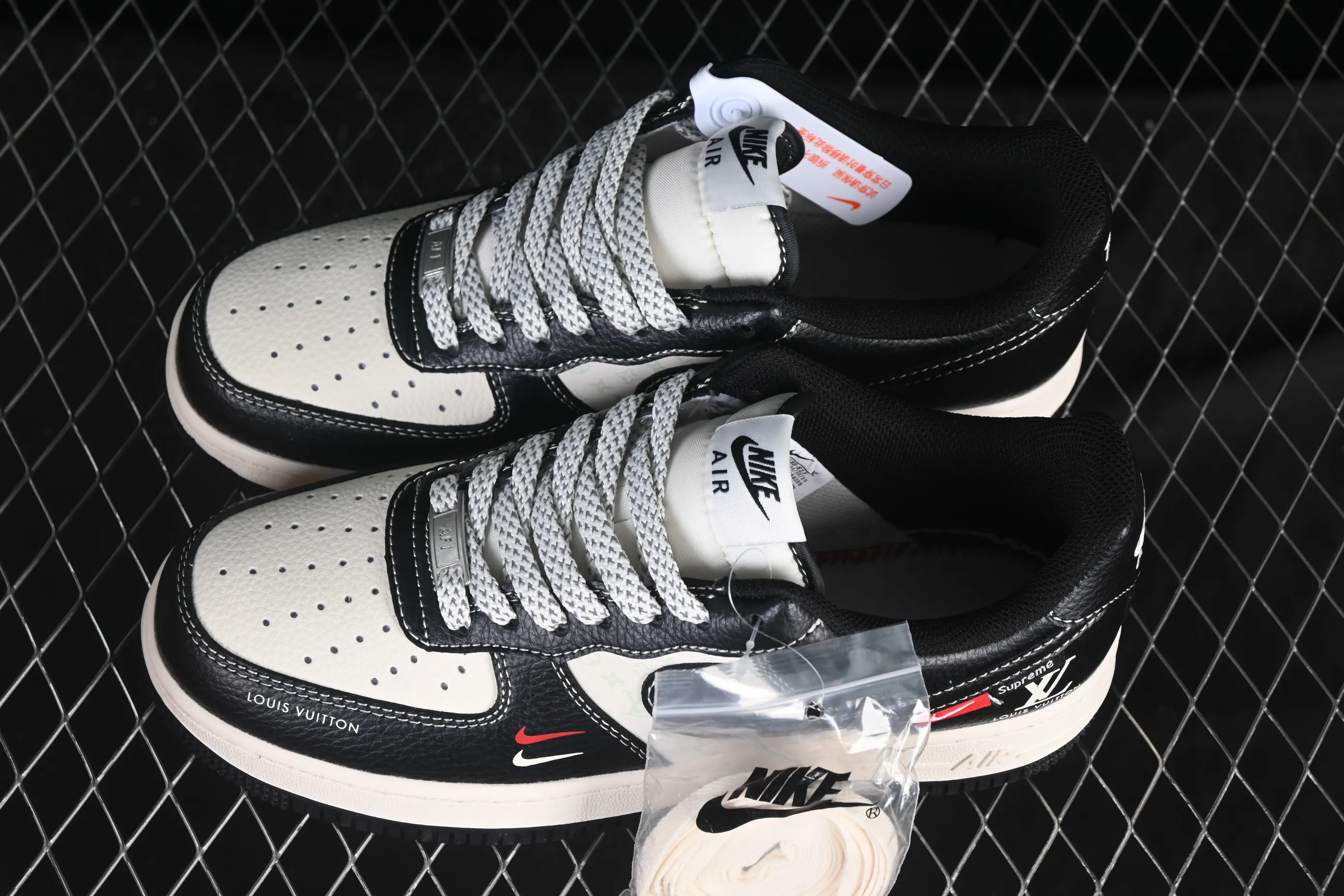 All categories Nk Air Force 1 Air Force series Nk Air Force 1 Low Air Force low-top Nike Air Force 1'07 Low LV joint beige black red small double hook Air Force 1 low-top casual sneakers MZ9588-813